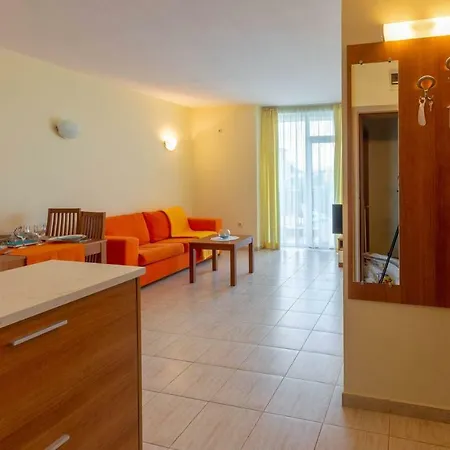 Studio In Polo With Kitchen Wifi Dv Apartment