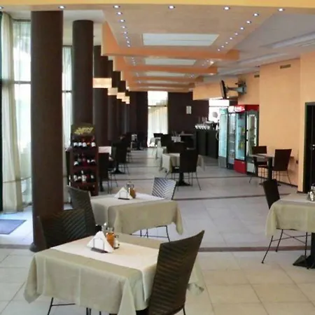 Апартамент Studio In Polo With Kitchen Wifi Dv *