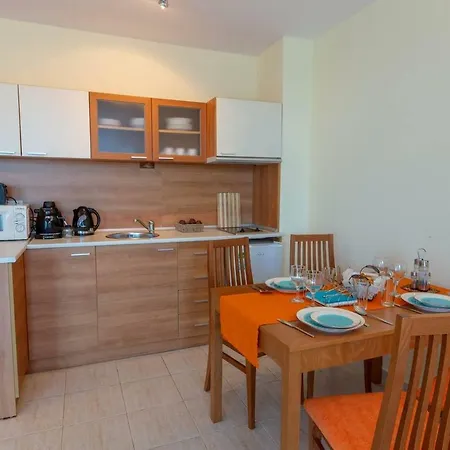 Studio In Polo With Kitchen Wifi Dv Апартамент *
